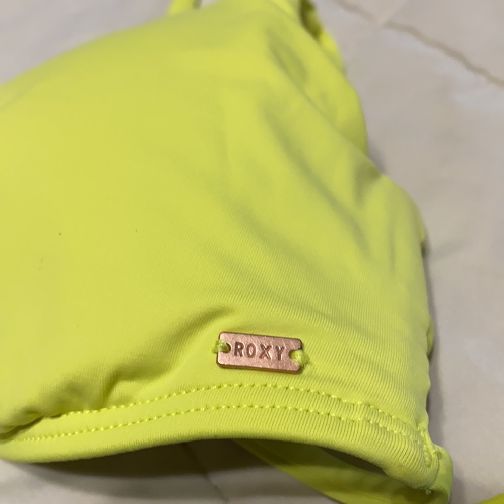 Roxy Bikini (Large Top, Small Bottom) - image 6